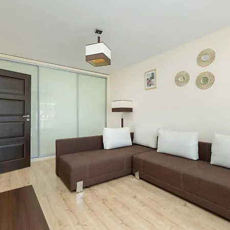 Z 2 Sypialniami W Kolobrzegu 12 Minut Spaceru Od Plazy By Renters Apartment Kolobrzeg