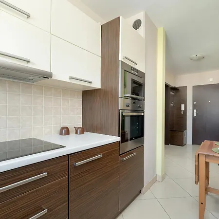Z 2 Sypialniami W Kolobrzegu 12 Minut Spaceru Od Plazy By Renters Kolobrzeg