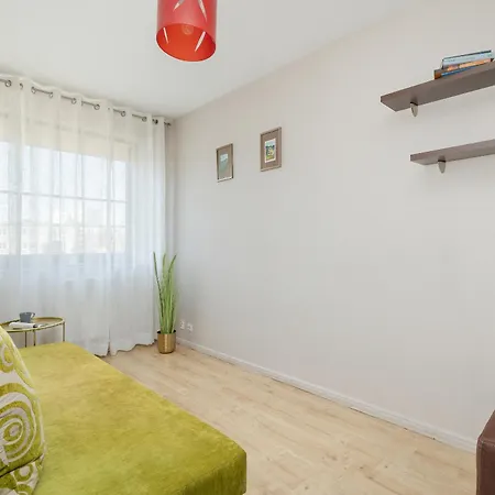 Apartment Z 2 Sypialniami W Kolobrzegu 12 Minut Spaceru Od Plazy By Renters