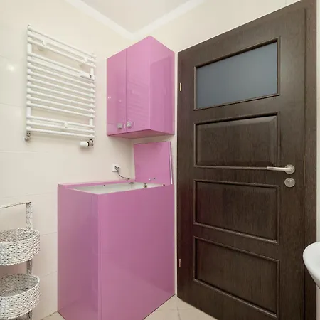 Apartman Z 2 Sypialniami W Kolobrzegu 12 Minut Spaceru Od Plazy By Renters
