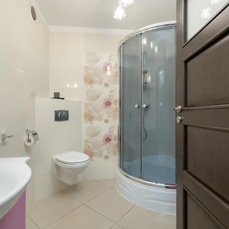 Apartman Z 2 Sypialniami W Kolobrzegu 12 Minut Spaceru Od Plazy By Renters *