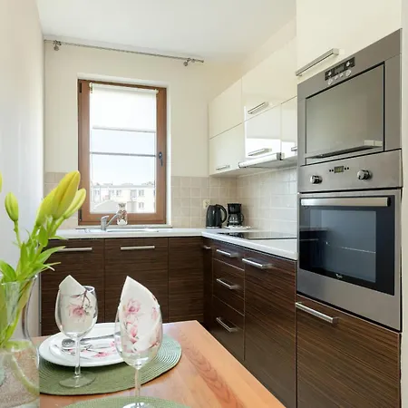 Z 2 Sypialniami W Kolobrzegu 12 Minut Spaceru Od Plazy By Renters Apartman Kołobrzeg